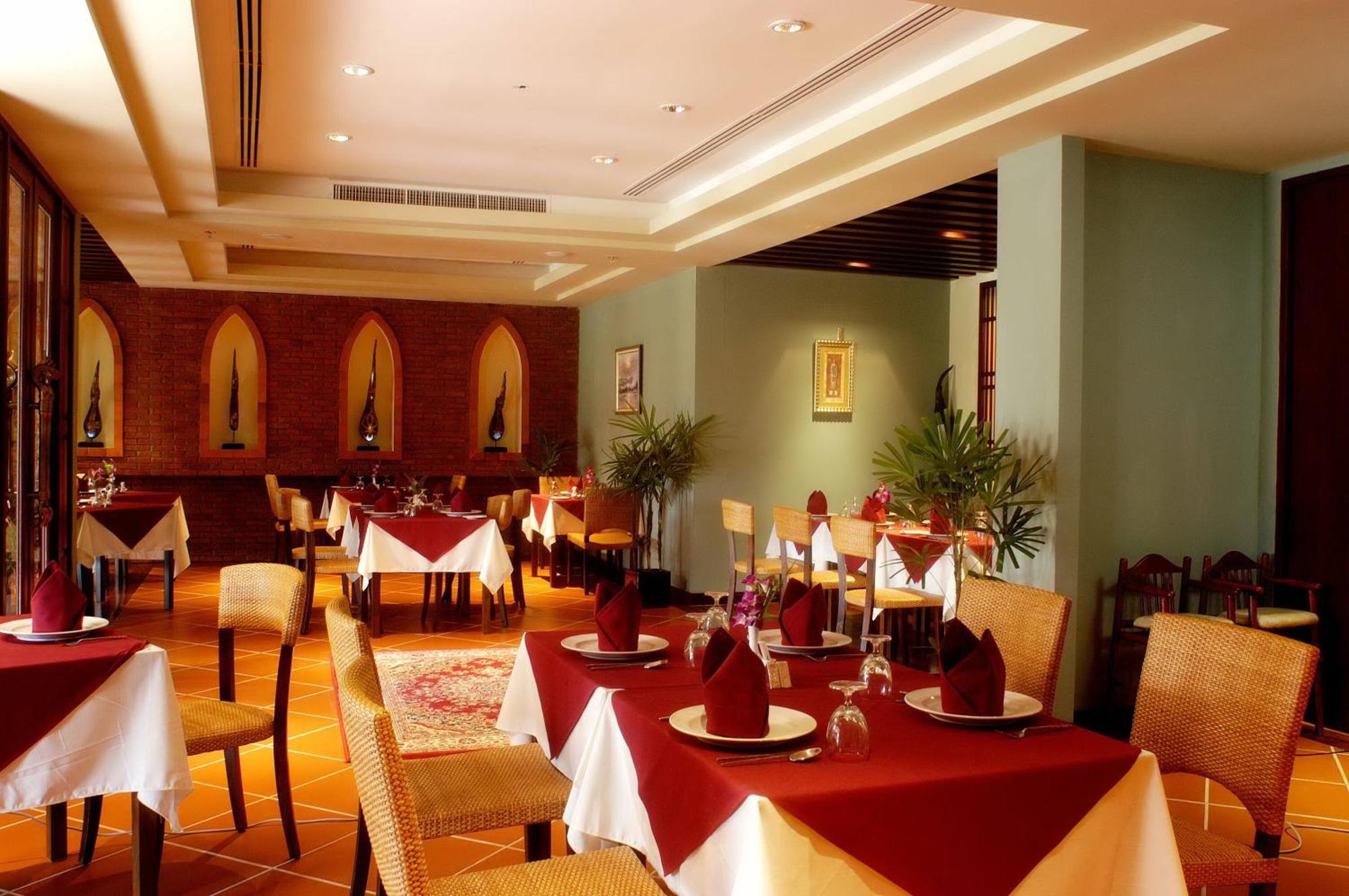 Mission Hills Phuket Golf Resort-Sha Extra Plus Por Bay Exterior foto
